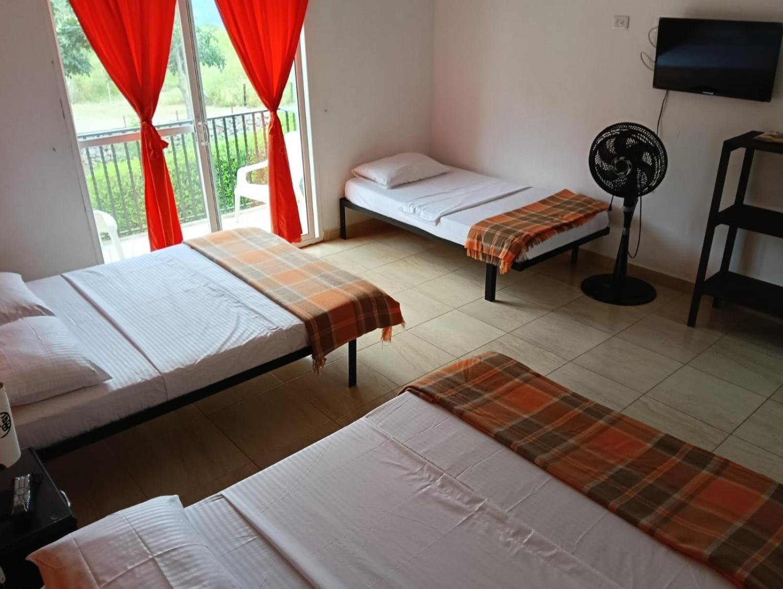 Loma Linda Hotel De Naturaleza ลาเมซา ภายนอก รูปภาพ